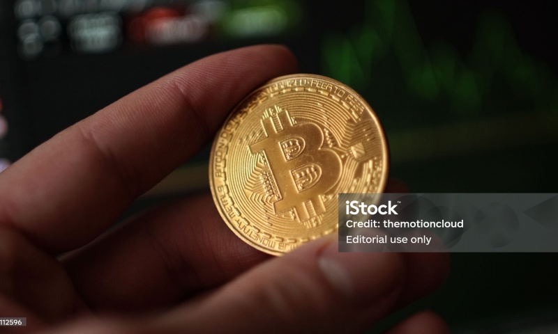 如何通过指数型基金投资数字货币？